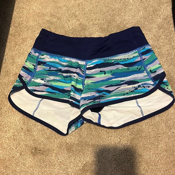 lululemon shorts - Picture 1 of 4